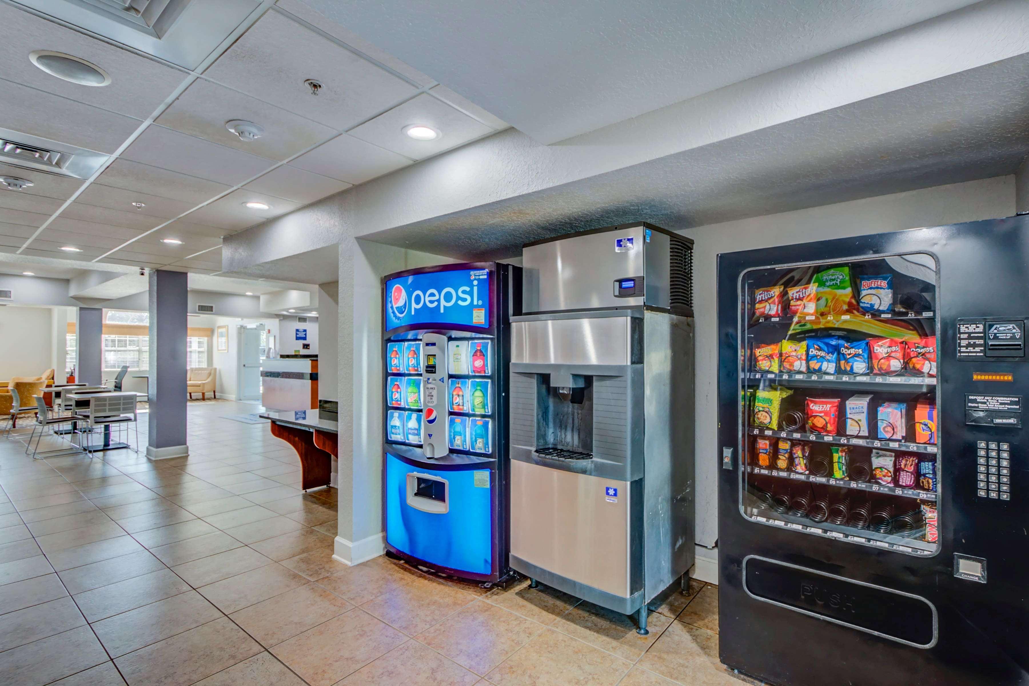 Microtel Inn And Suites - Zephyrhills Ngoại thất bức ảnh