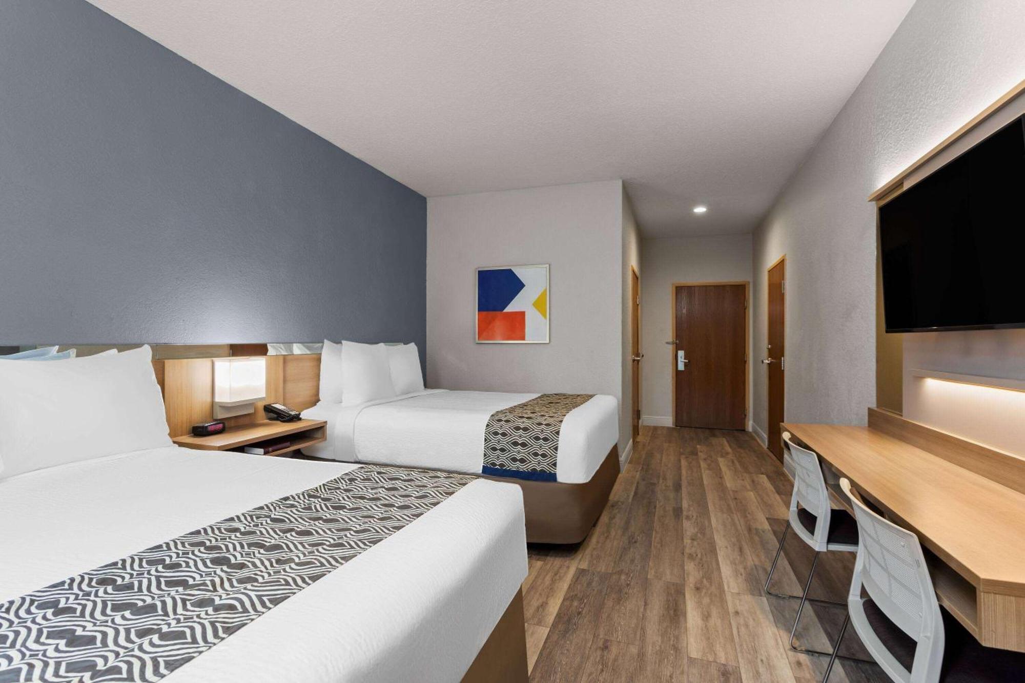 Microtel Inn And Suites - Zephyrhills Ngoại thất bức ảnh