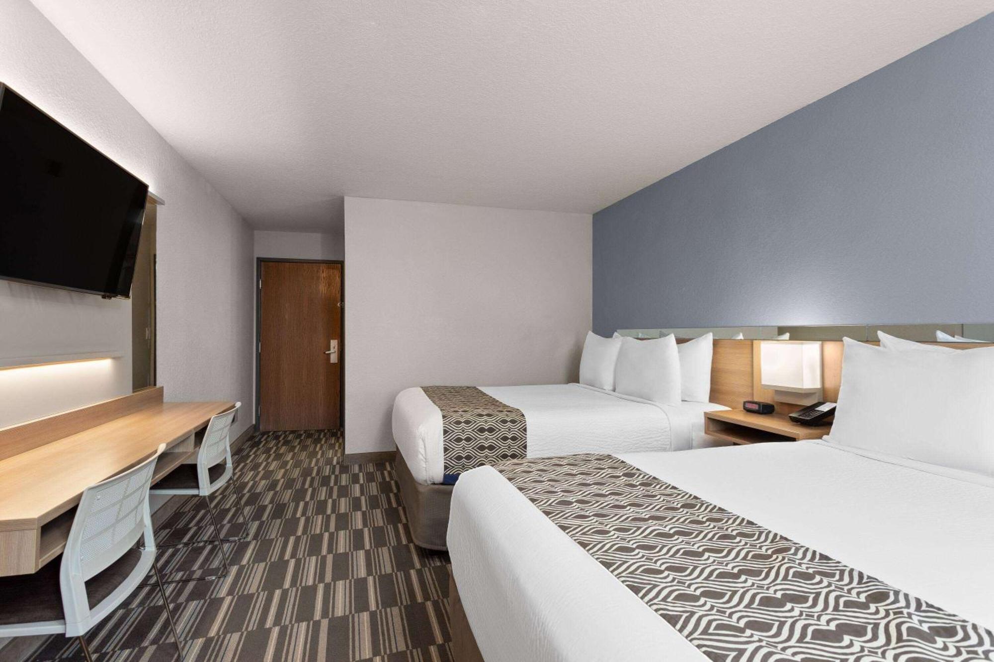 Microtel Inn And Suites - Zephyrhills Ngoại thất bức ảnh