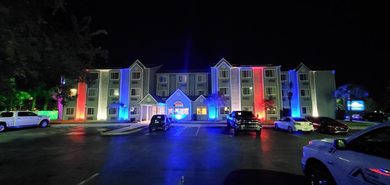 Microtel Inn And Suites - Zephyrhills Ngoại thất bức ảnh